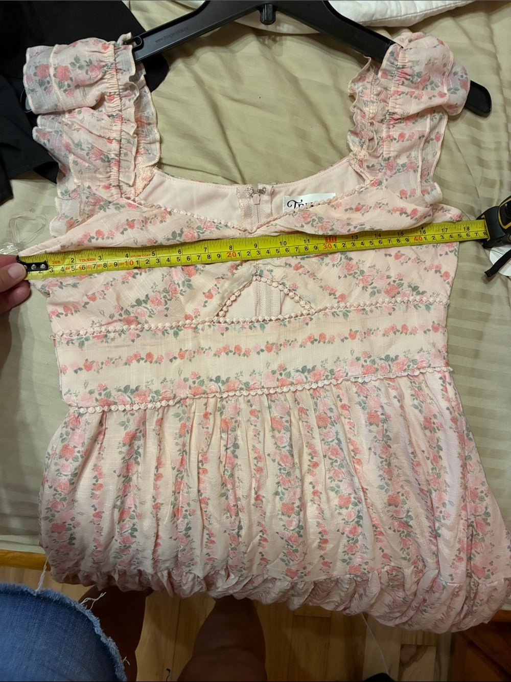 Cottage core feminine ditsy floral midi dress - Picture 9 of 14